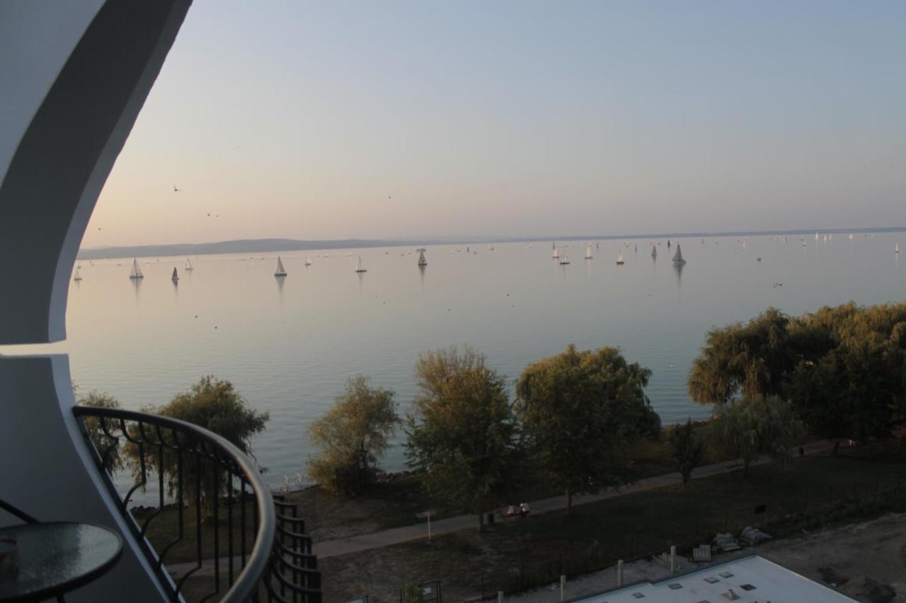 Vizparti Apartman Siófok Exterior foto