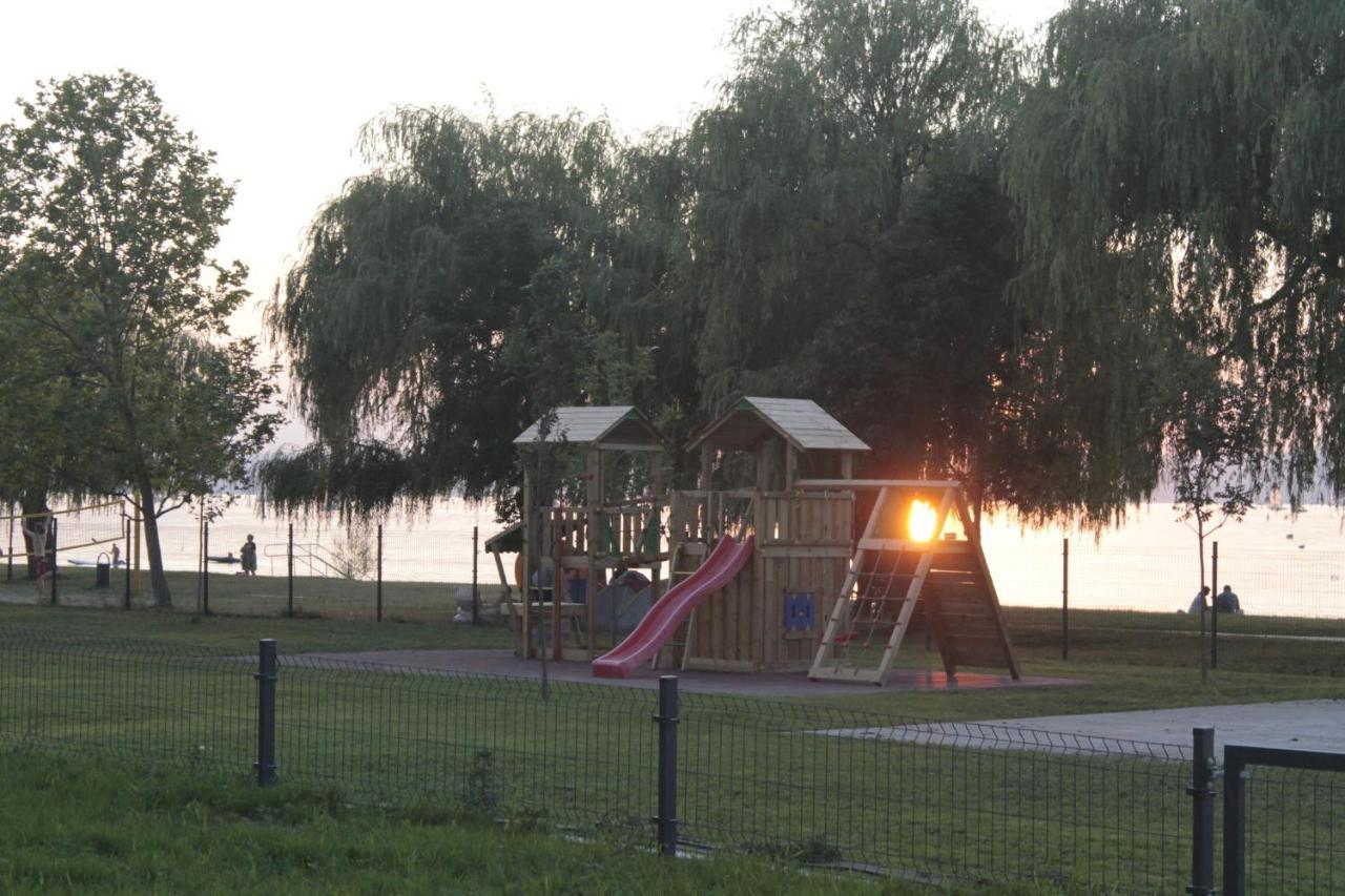 Vizparti Apartman Siófok Exterior foto